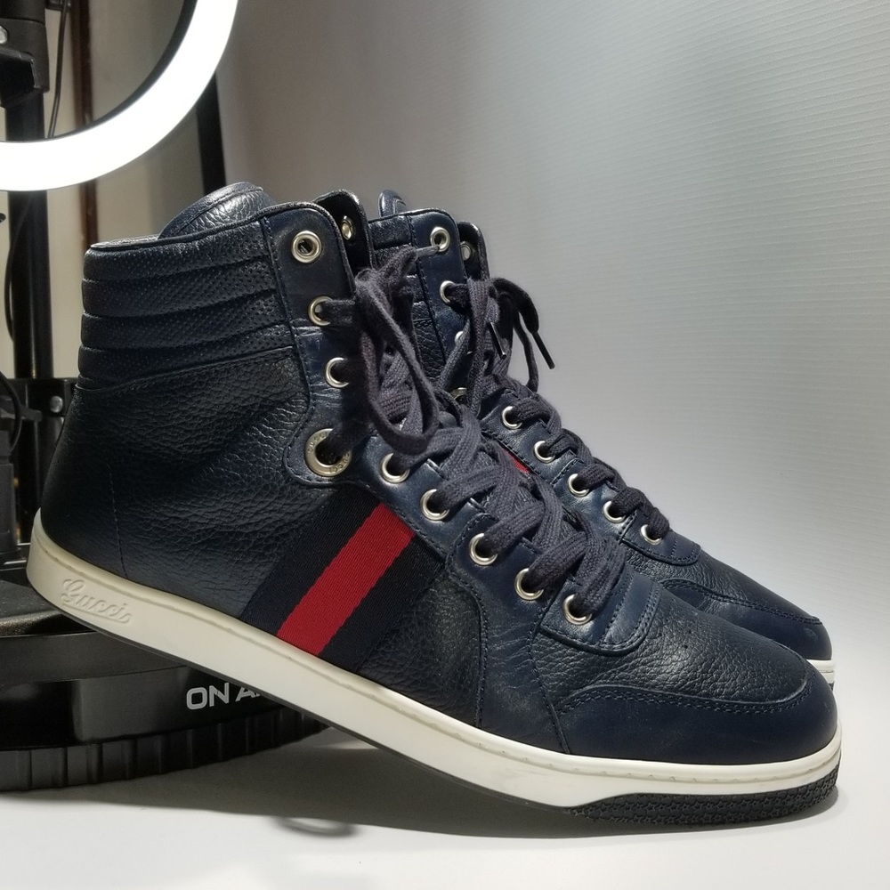GUCCI ANYONE ? Size 42